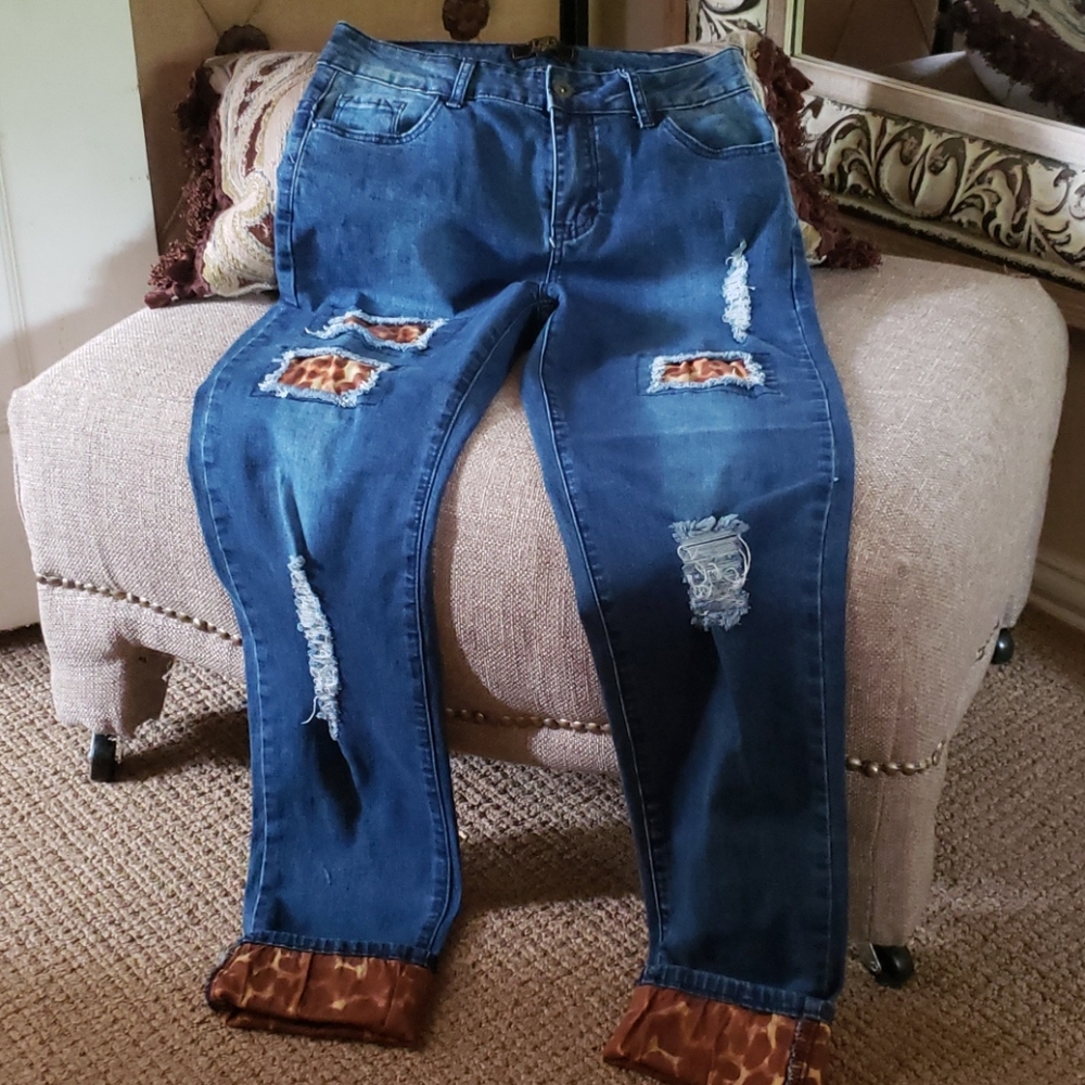 Leopard patch Jeans with leopard cuffs